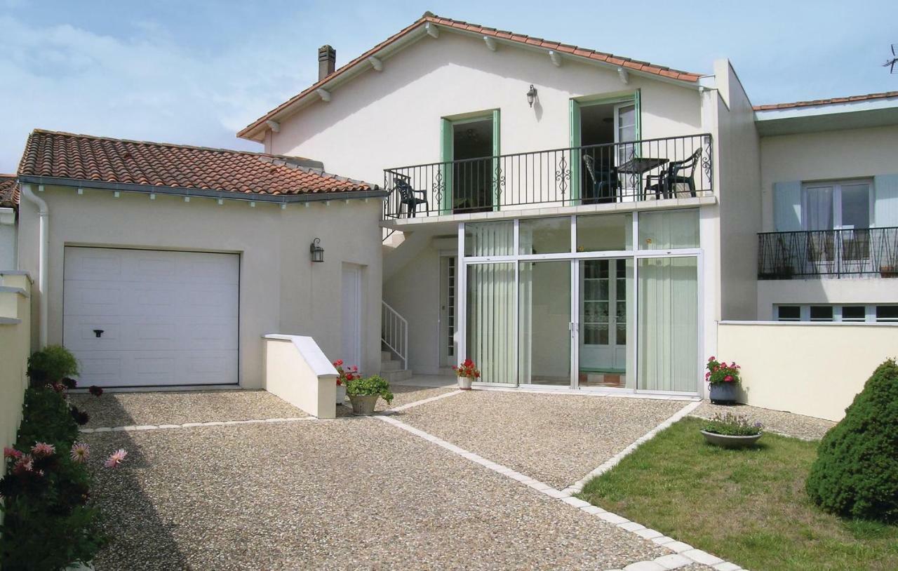 Amazing Apartment In Vaux Sur Mer With Wifi Eksteriør billede